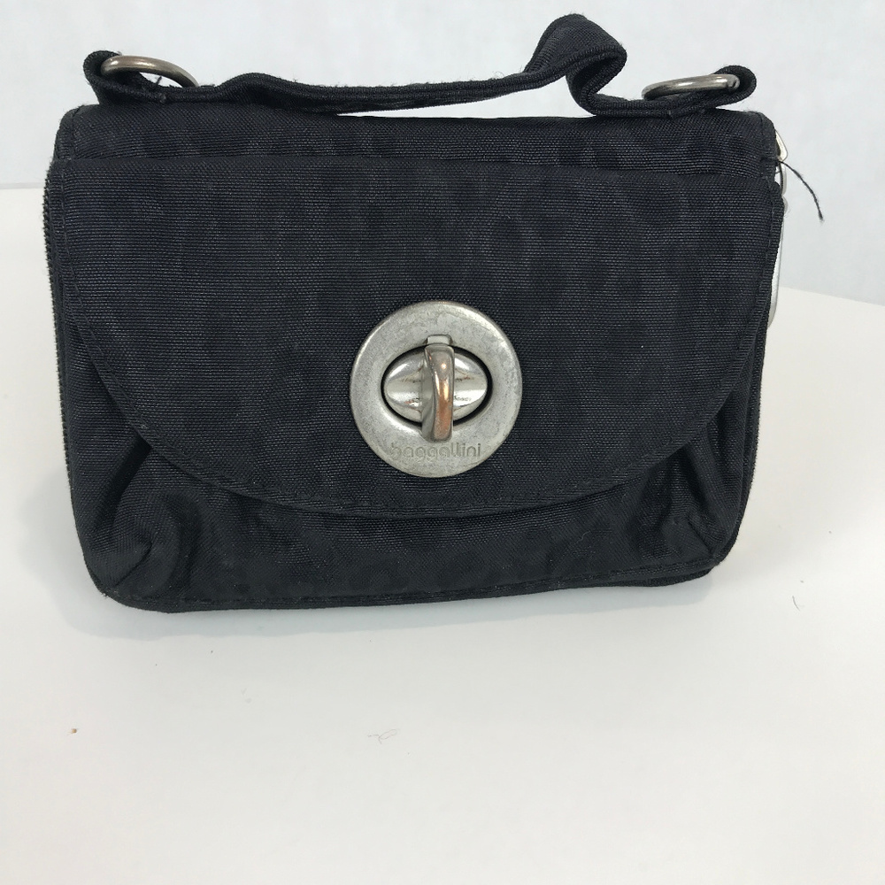 🌴 Baggallini black cross body mini bag